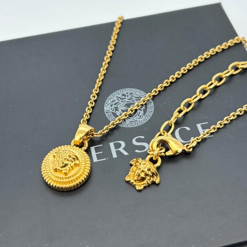 Versace medusa gold tone medal - medusa, gold-tone