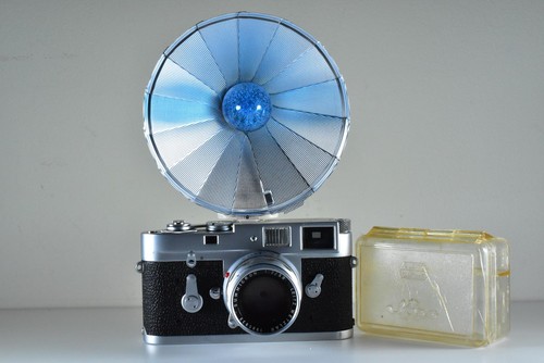 Leitz leica camera iii or - iii,