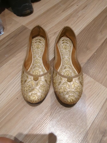 Golden khussa flats fancy - golden,