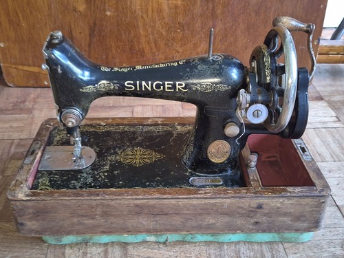 Vintage singer sewing machine - vintage,