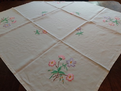 Sn43 vintage linen tablecloth - ,