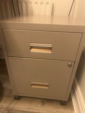 2-Drawer Filing Cabinet