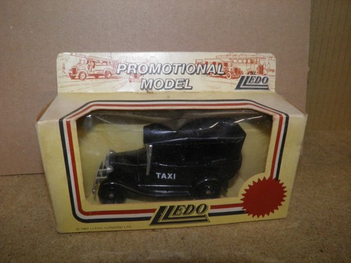 Lledo taxi mint boxed - taxi,