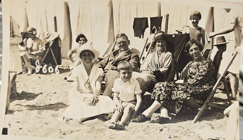 Vintage 1920s seaside holiday - vintage,