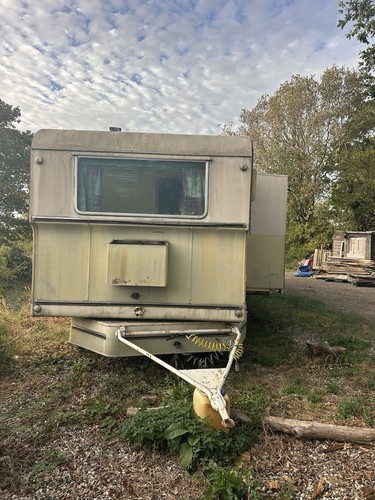 Showman caravan - showman’s,