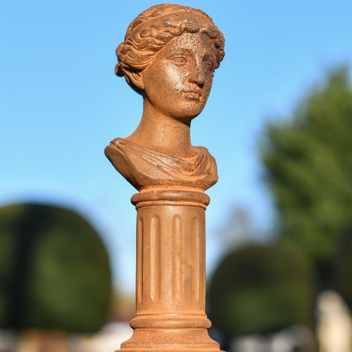 Venus garden sculpture - "venus",