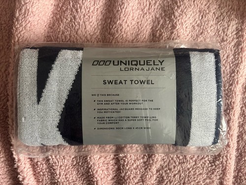 Bnwt lorna jane navy - jane, white