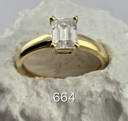 14ct 585 yellow gold - 2.2g,