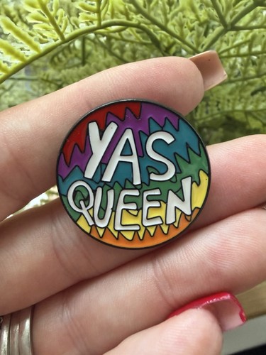 Yas queen colourful - enamel, pin