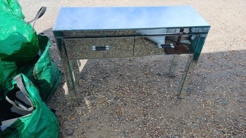 Mirrored dressing table with - table, 2