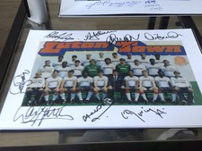 LUTON TOWN   SIGNED TEAM