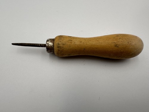 Lovely vintage carpenters - vintage, 5”