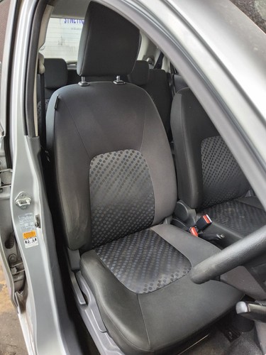 Front seat suzuki - front,