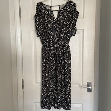 Oasis Midi Dress Size S