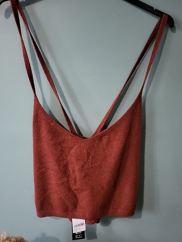 Bnwt size red - 20, knitted