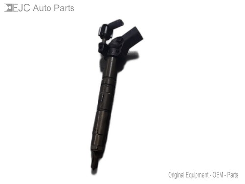 Fuel injector single for - fuel,