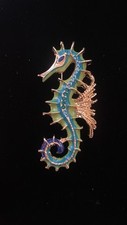 Sea Horse Enamel Golden