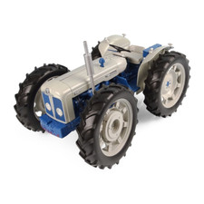 Universal Hobbies County Super 4 1:16 Scale Model J2781