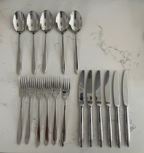 Guy degrenne cutlery set - 17,