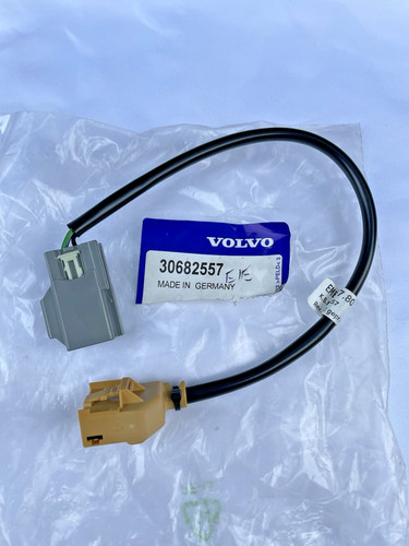 Volvo rear parking assist - rear,