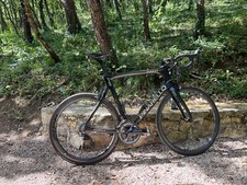 PINARELLO DOGMA F8 (59.5) SHIMANO DURA ACE 9100 ZIPP 202-303 FIZIK ANTARES