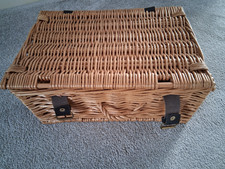 Wicker Hamper / Basket with Handle, Lid & Straps -  Empty - 32 x 22 x 14 cm