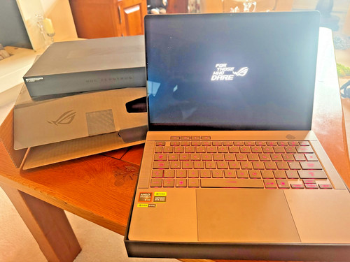Asus rog zephyrus g14 2025 - rog,