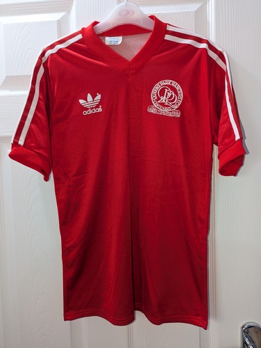 Queens park rangers away - park,