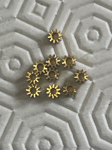 Hornby brass pole spur gear - pole,