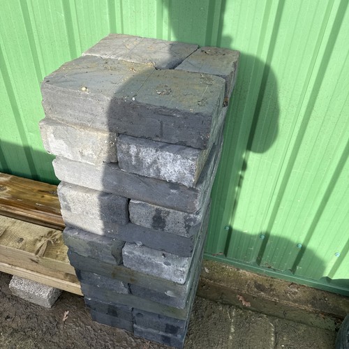 Breeze blocks light - blocks,