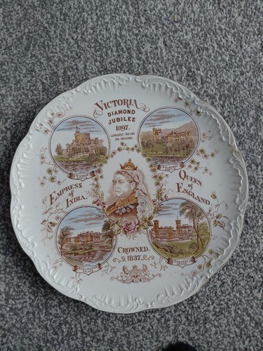 Queen victoria wall plate - queen,