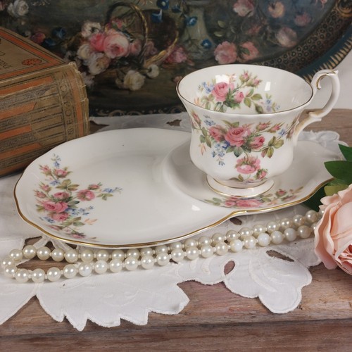 Royal albert moss rose bone - rose",