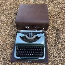 Vintage Imperial Good Companion 4 Portable Typewriter & Carrying Case, Complete