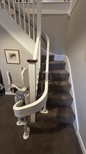 Acorn curved stairlift 180 T565-T716 LH  Fitted April £6000 used for 1 month. 
