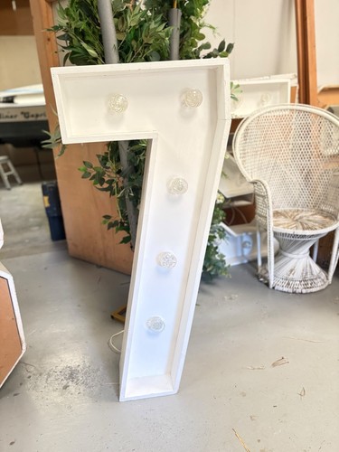 4ft light number for - up, 7