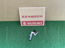 SUZUKI LS650 BOULEVARD S40