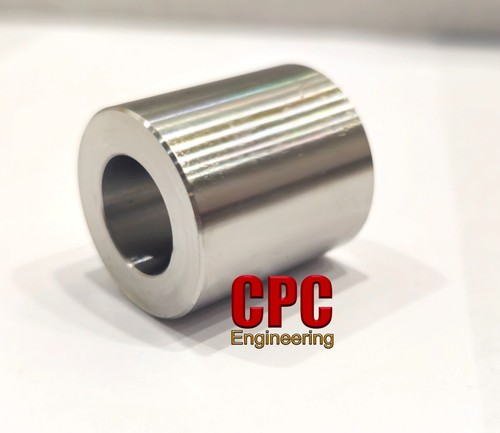 0018 rear wheel spindle - rear,