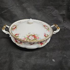 royal albert Celebration Large Tureen With lid bone china England serving dish