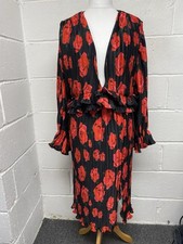Boohoo Black Red Rose Print