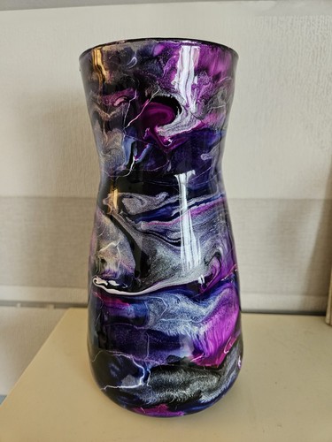 Statement vases made be - statement,