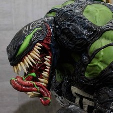 Hulk Statue Venomized Marvel