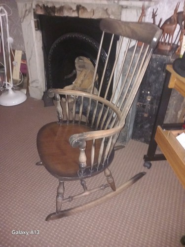 Antique windsor rocking chair - ,