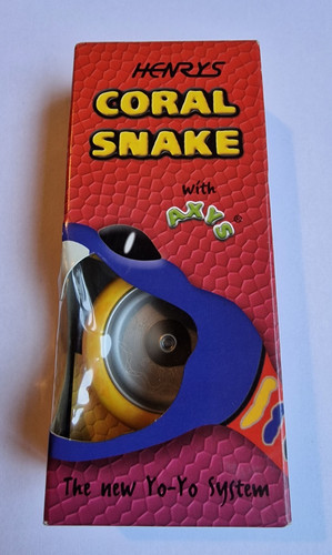 Henry coral snake - coral, ball