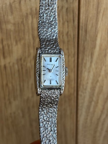 Vintage seiko ladies watch - seiko, 17