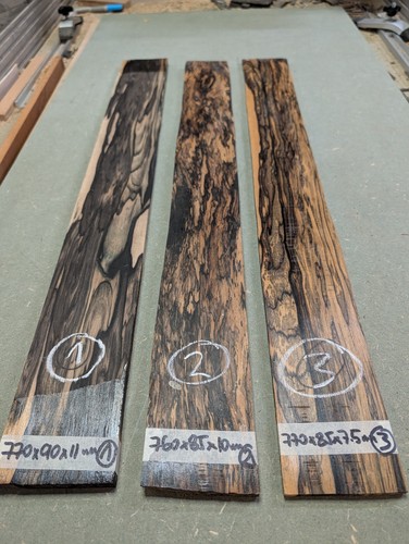 Pale moon ebony bass - pale,