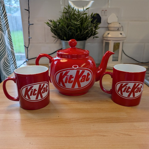 Kitkat ceramic red - kitkat,