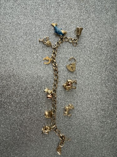 9ct gold beautiful charm - 9ct,