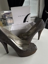 Nine West gold comb shoes size