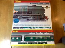 Hornby R2194 R4140 Atlantic Coast Express Train & Coach Packs with Merchant Navy