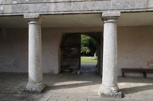 Photo 6x4 pillars and doorway - 6x4,